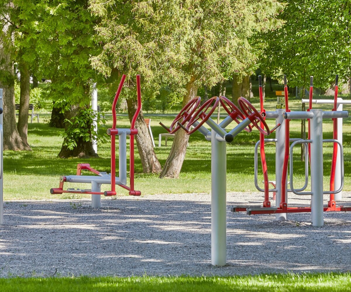 What distinguishes playgrounds built by Garte?